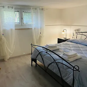 Con Giardino, La Casa Di G&g Marina Di Carrara